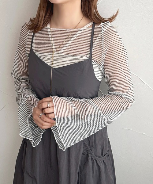 apres jour（アプレジュール）の「シアーボーダーTシャツ【ZOZOTOWN限定アイテム】（Tシャツ/カットソー・レディース・アイボリー/ブラック/オフホワイト・X-LARGE/フリー）」の6枚目の写真
