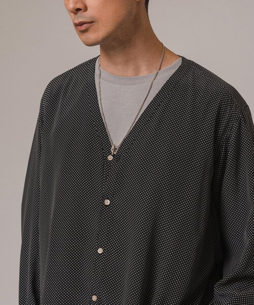 ÉDIFICEエディフィス 黒 Vネック 長袖シャツ ÉDIFICEエディフィス 黒 Vネック 長袖シャツ E.NIGHT シャツ