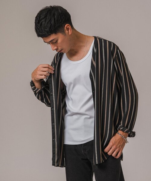 EDIFICE（エディフィス）の「パターンデシン Vネックシャツ（シャツ/ブラウス・メンズ・スミクロ/ブラック系その他/ブラック×ブラック/ブラックミックス/ブラック・LARGE/MEDIUM/SMALL）」の19枚目の写真