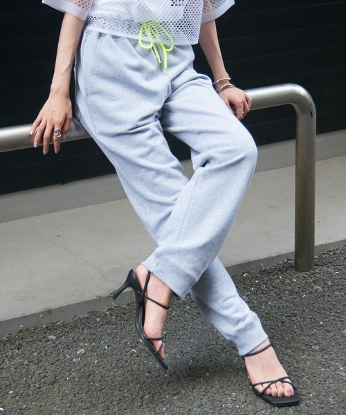United Athle(ユナイテッドアスレ)の「【United Athle】point color tapered rib sweat pants / ポイントカラー テーパード リブスウェットパンツ 5017 9974(スウェットパンツ・メンズ・ブラック/グレー/オリーブ/ネイビー/ホワイト/バーガンディー/ダークブラウン・M/S/XL/L)」の11枚目の写真