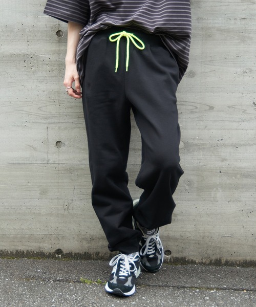 United Athle(ユナイテッドアスレ)の「【United Athle】point color tapered rib sweat pants / ポイントカラー テーパード リブスウェットパンツ 5017 9974(スウェットパンツ・メンズ・ブラック/グレー/オリーブ/ネイビー/ホワイト/バーガンディー/ダークブラウン・M/S/XL/L)」の22枚目の写真