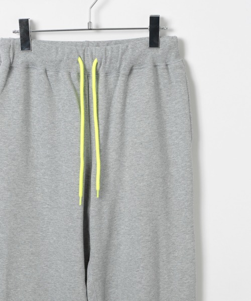 United Athle(ユナイテッドアスレ)の「【United Athle】point color tapered rib sweat pants / ポイントカラー テーパード リブスウェットパンツ 5017 9974(スウェットパンツ・メンズ・ブラック/グレー/オリーブ/ネイビー/ホワイト/バーガンディー/ダークブラウン・M/S/XL/L)」の14枚目の写真