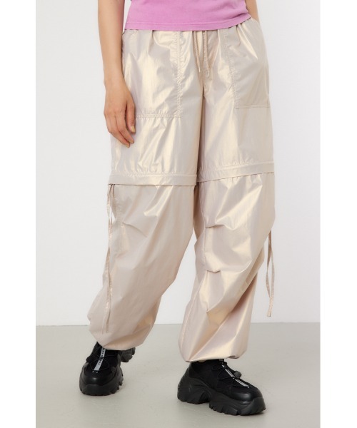 RODEO CROWNS WIDE BOWL（ロデオクラウンズワイドボウル）の「メタリックパラシュートパンツ（その他パンツ・レディース・ブラック/ライトピンク/シルバー・FREE）」の14枚目の写真