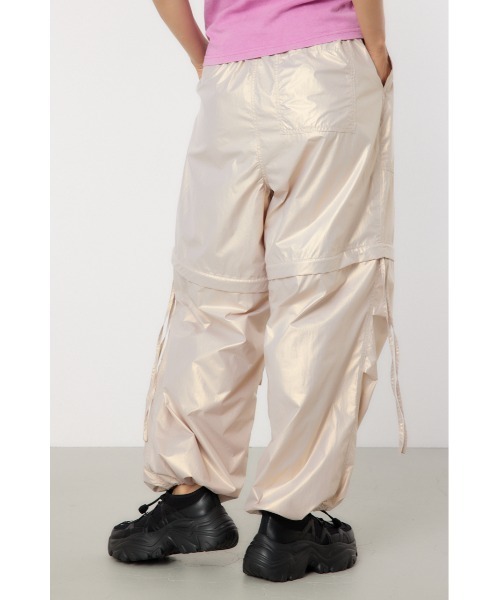 RODEO CROWNS WIDE BOWL（ロデオクラウンズワイドボウル）の「メタリックパラシュートパンツ（その他パンツ・レディース・ブラック/ライトピンク/シルバー・FREE）」の16枚目の写真