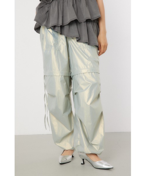 RODEO CROWNS WIDE BOWL（ロデオクラウンズワイドボウル）の「メタリックパラシュートパンツ（その他パンツ・レディース・ブラック/ライトピンク/シルバー・FREE）」の4枚目の写真