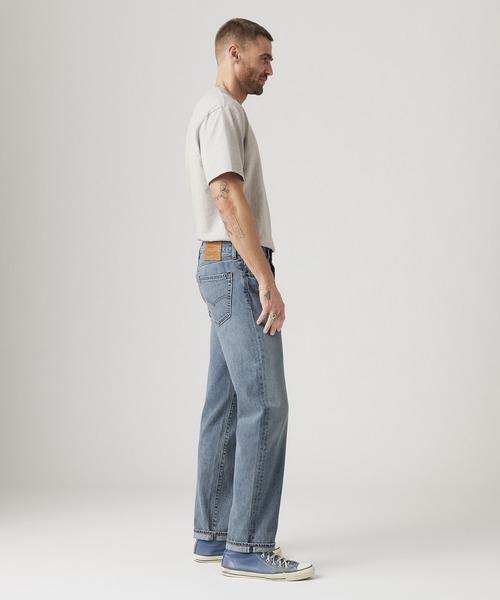 Levi's（リーバイス）の「Levi's/リーバイス 505(TM) レギュラーフィット ジーンズ ライトインディゴ（デニムパンツ・メンズ・ライトインディゴブルー・W32 L32/W31 L32/W30 L32/W29 L32/W28 L32/W36 L32/W34 L32/W33 L32）」の14枚目の写真