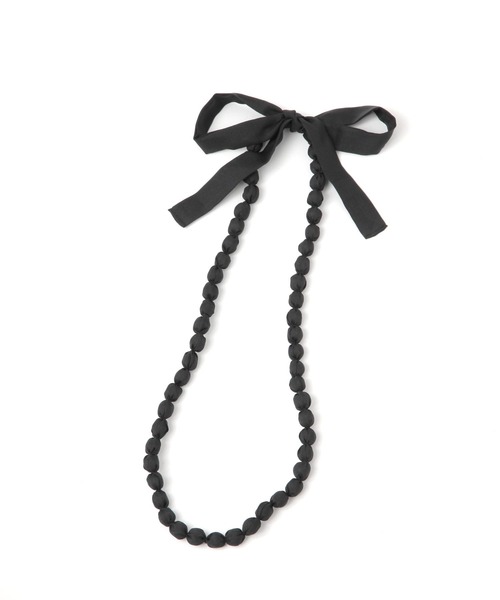 studio CLIP（スタディオクリップ）の「生地巻きリボンネックレス（ネックレス・レディース・ベージュ/ブラック/ライトグレー・FREE）」の2枚目の写真