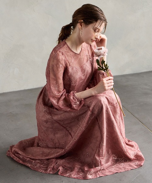 【新品未使用】AIMER スパンコール パーティードレス AIMER ドレス リーフ柄スパンコール刺繍袖付きフィット＆フレア
