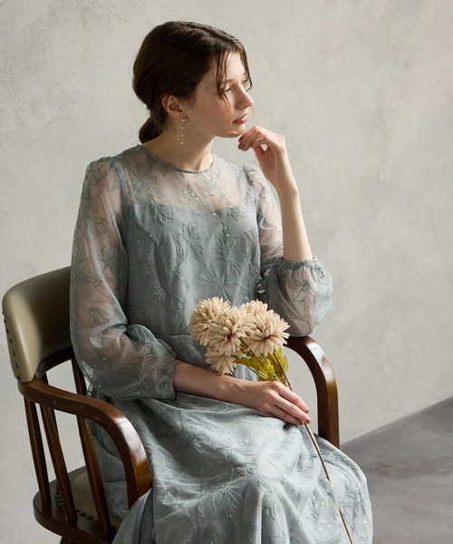 AIMER（エメ）の「スパンコールフラワー刺繍ロングスリーブパーティードレス　結婚式　お呼ばれ　ドレス　20代 30代 40代（ドレス・レディース・イエロー/ブラウン/ライトグリーン系/オールドローズ系/スモーキーグリーン系・MEDIUM/SMALL）」の10枚目の写真