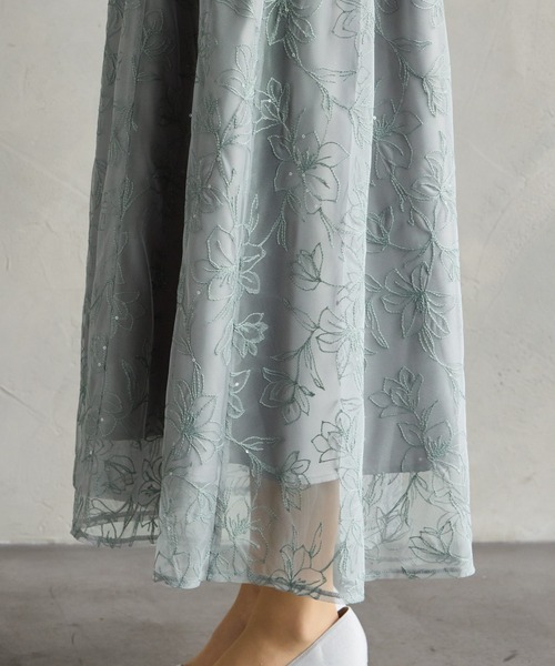 AIMER（エメ）の「スパンコールフラワー刺繍ロングスリーブパーティードレス　結婚式　お呼ばれ　ドレス　20代 30代 40代（ドレス・レディース・イエロー/ブラウン/ライトグリーン系/オールドローズ系/スモーキーグリーン系・MEDIUM/SMALL）」の18枚目の写真