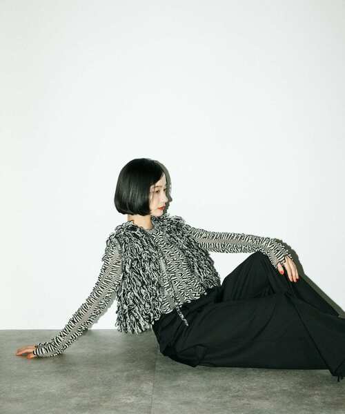 KBF（ケイビーエフ）の「シャーリングコンパクトニット（ニット