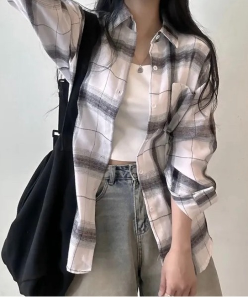 LADY LIKE(レディライク)の「かすれチェック柄ゆったりシャツ(シャツ/ブラウス・レディース・ブラック/ホワイト/レッド・M)」の20枚目の写真