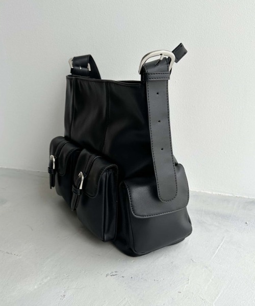 archives（アルシーヴ）の「【デイリーにちょうどいい】４Ｐショルダー（ショルダーバッグ・レディース・ブラック/ブラウン/ベージュ・FREE）」の4枚目の写真