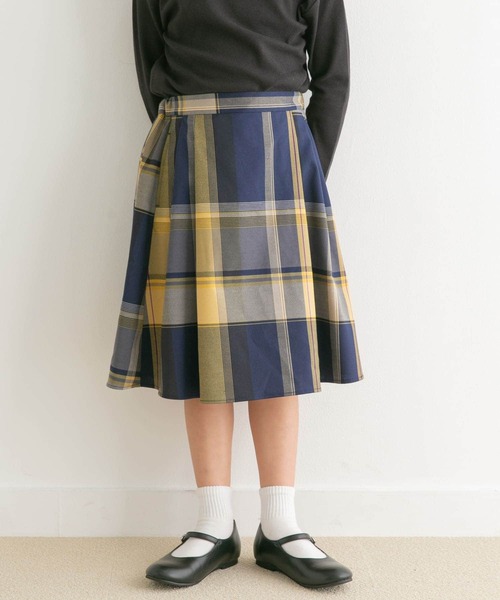 URBAN RESEARCH DOORS(アーバンリサーチドアーズ)の「『親子リンク』カラーチェックスカート(KIDS)(その他パンツ・キッズ・ブルー/ネイビー/ブラック・105/135/120)」の7枚目の写真