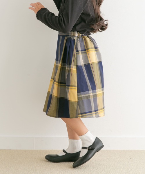 URBAN RESEARCH DOORS(アーバンリサーチドアーズ)の「『親子リンク』カラーチェックスカート(KIDS)(その他パンツ・キッズ・ブルー/ネイビー/ブラック・105/135/120)」の10枚目の写真