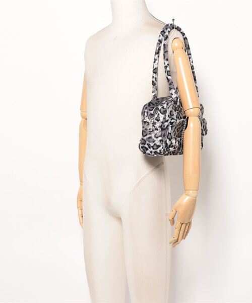 SPINNS（スピンズ）の「チェーンストラップ付き 2ポケットレオパードファーボストンバッグ（ボストンバッグ・レディース・ブラウン系その他/グレー系その他・ONESIZE）」の6枚目の写真