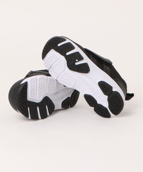 moz（モズ）の「【MOZ】ワンベルトキッズスニーカー（スニーカー・キッズ・ブラック/ネイビー/ピンク/パープル/ブラック×ホワイト・15.0cm/16.0cm/17.0cm）」の7枚目の写真