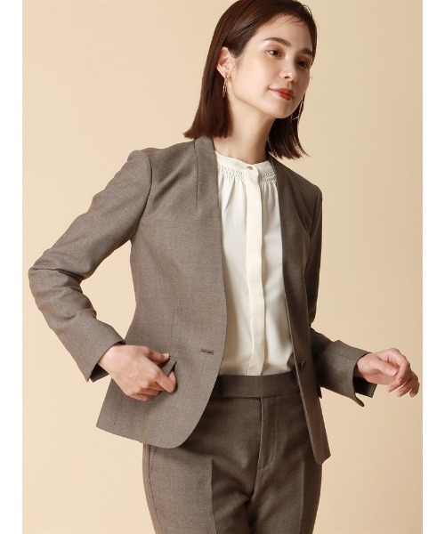 SUIT SQUARE(スーツスクエア)の「ジャケット Vカラー ウォッシャブル ストレッチ ライトミルドバスケット 織柄(スーツジャケット・レディース・ブラウン/ブラック・38(9号)/36(7号)/40(11号))」の2枚目の写真