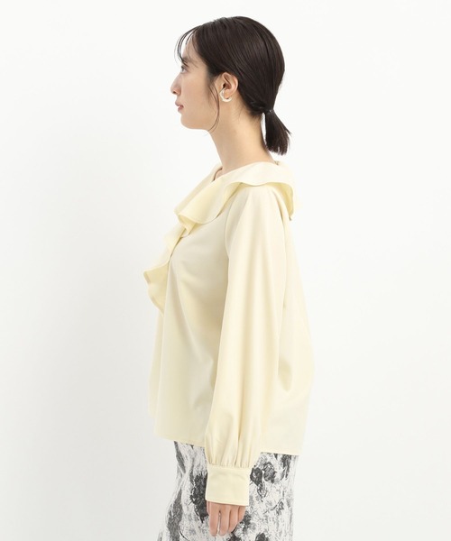 Andemiu(アンデミュウ)の「フロントラッフルブラウス250406(シャツ/ブラウス・レディース・アイボリー/ブラウン/グリーン・FREE)」の8枚目の写真