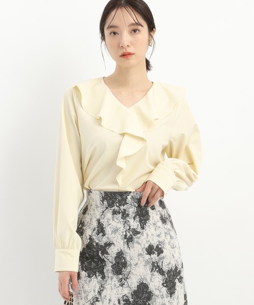 Andemiu(アンデミュウ)の「フロントラッフルブラウス250406(シャツ/ブラウス・レディース・アイボリー/ブラウン/グリーン・FREE)」の21枚目の写真