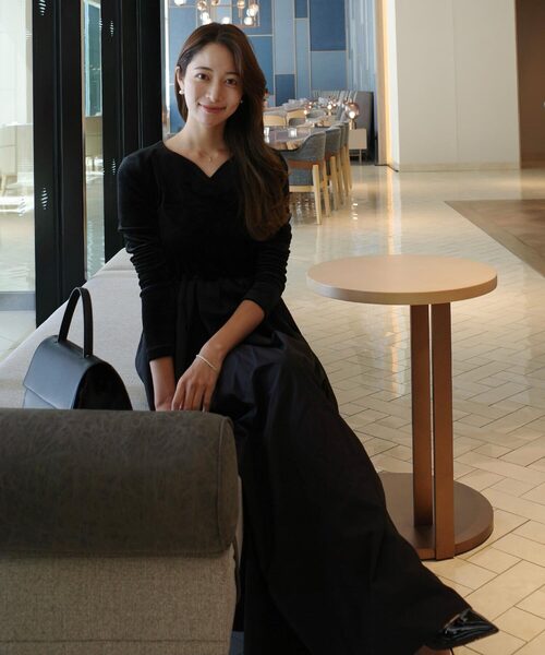 KOBE LETTUCE（コウベレタス）の「[ Reinaさんコラボ ] 選べる2タイプ ベロアドッキングワンピース（ワンピース・レディース・ブラック/チャコールグレー/グレー系/ライトグレー/ライトグレー系/ブラック系・M/TM）」の2枚目の写真