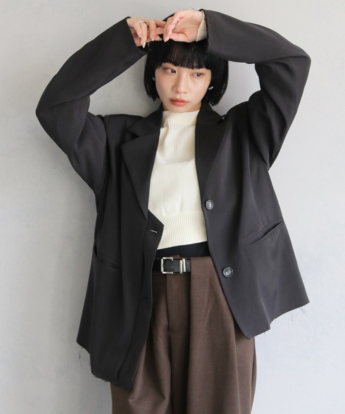 cheriella（シェリエラ）の「【cheriella】カットオフアシンメトリー ルーズジャケット CUTOFF ASYMMETRIC LOOSE JACKET（テーラードジャケット・レディース・ブラック/グレイッシュベージュ/チャコールグレー・M）」の9枚目の写真