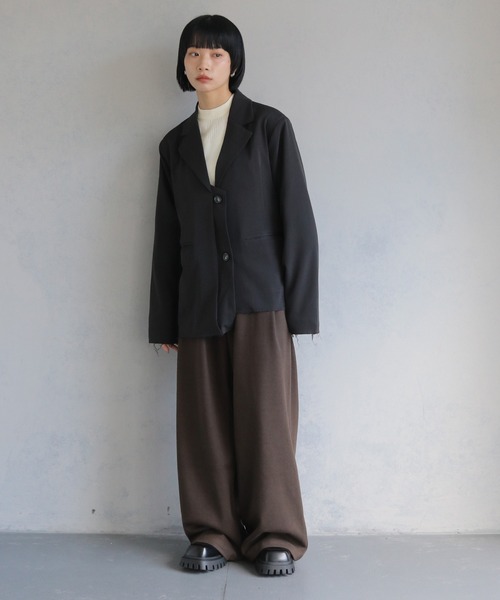 cheriella（シェリエラ）の「【cheriella】カットオフアシンメトリー ルーズジャケット CUTOFF ASYMMETRIC LOOSE JACKET（テーラードジャケット・レディース・ブラック/グレイッシュベージュ/チャコールグレー・M）」の5枚目の写真