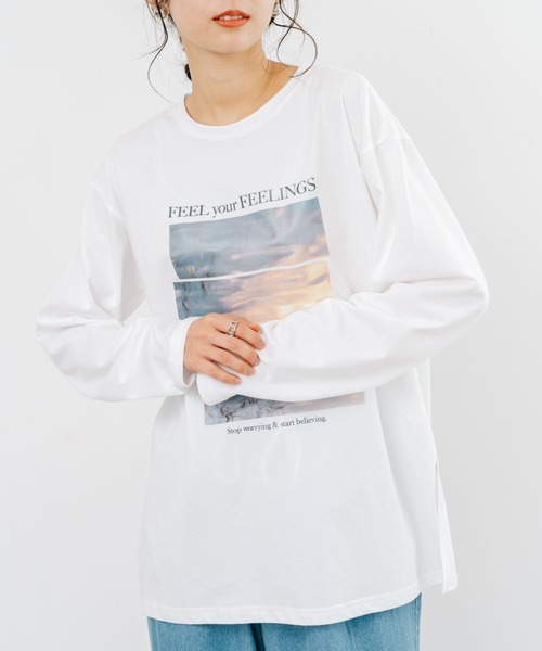 refinedworks(リファインドワークス)の「【refinedworks】 フォトプリント が 印象的な使いやすい ロンT(Tシャツ/カットソー・レディース・ホワイト系その他/オフホワイト・FREE)」の1枚目の写真