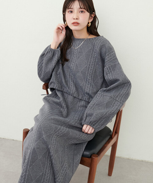 natural couture（ナチュラルクチュール）の「ケーブルジャガードワンピース×トップスSET（ワンピース・レディース・ベージュ/チャコールグレー/カーキ/ブラック・FREE）」の19枚目の写真