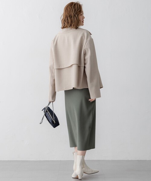 23区（ニジュウサンク）の「TWライトリバー ショートトレンチコート（トレンチコート・レディース・ベージュ系/ライトグレー系・38）」の11枚目の写真