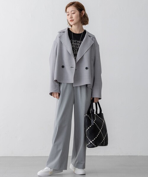 23区（ニジュウサンク）の「TWライトリバー ショートトレンチコート（トレンチコート・レディース・ベージュ系/ライトグレー系・38）」の13枚目の写真