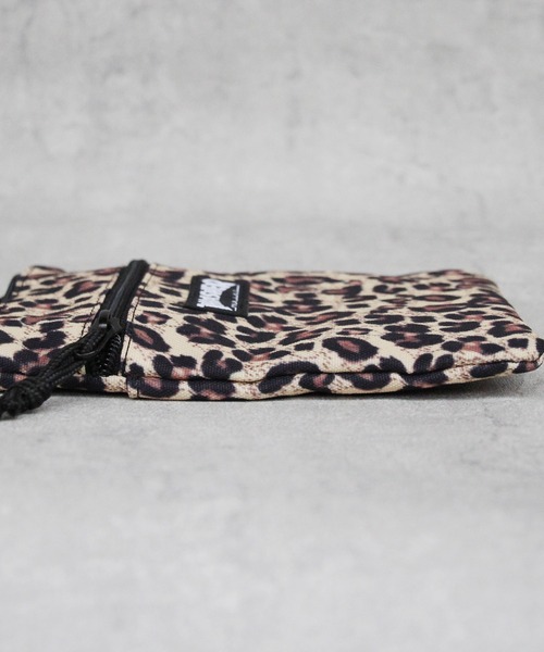 THRASHER（スラッシャー）の「THRASHER ショルダーポーチ（ショルダーバッグ・メンズ・ブラック系その他/レオパード/ブラック・FREE）」の11枚目の写真