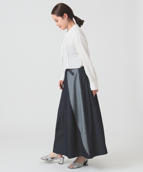 RBS（アールビーエス）の「RBS / カットオフ クロップド シャツ（シャツ/ブラウス・レディース・ライトグレー/ホワイト・ONE SIZE）」の3枚目の写真