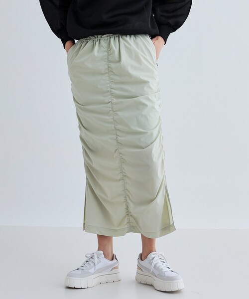 GALLEST(ギャレスト)の「シャーリングナイロンスカート(スカート・レディース・ホワイト/グレー/ライトグリーン・36/38)」の3枚目の写真