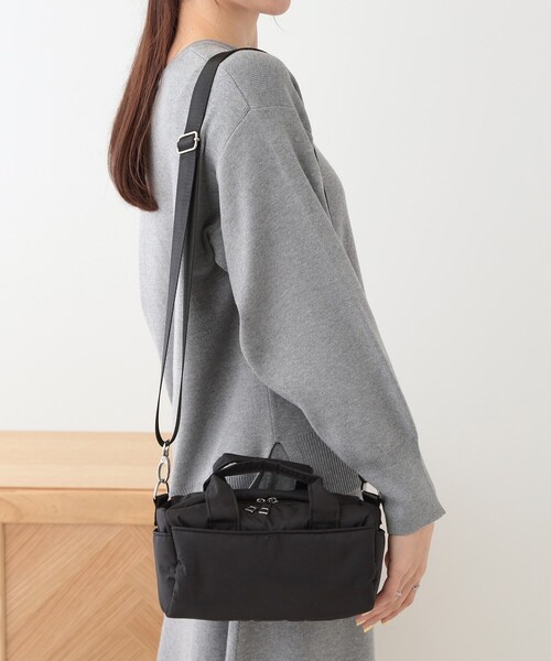 SHOO・LA・RUE（シューラルー）の「ボンディングミニショルダーバッグ（ショルダーバッグ・レディース・ナチュラル/ブラック/ライトベージュ・00）」の5枚目の写真