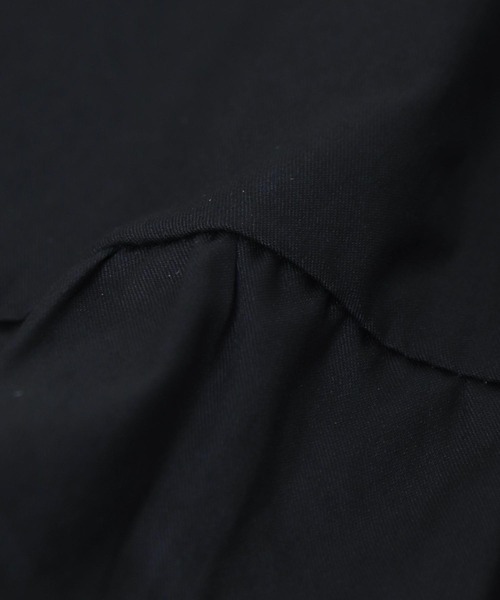 Three Four Time(スリーフォータイム)の「ギャザーフリルカラーフレアーワンピース(ワンピース・レディース・ブラック/ブルー・FREE)」の7枚目の写真