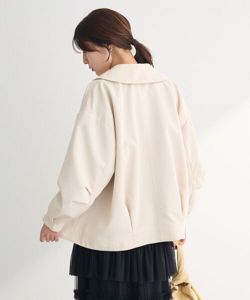 Green　Parks（グリーンパークス）の「撥水加工 ショート丈トレンチコート（トレンチコート・レディース・ネイビー/ライトベージュ・FREE）」の9枚目の写真