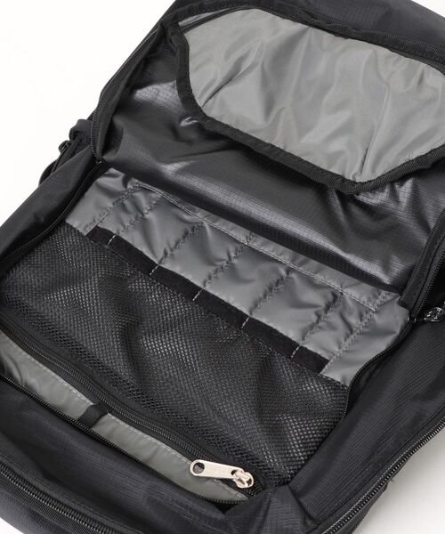 L.L.Bean（エルエルビーン）の「コンフォート・キャリー・ラップトップ・パック、24L（バックパック/リュック・レディース・ブラック・ONE SIZE）」の9枚目の写真