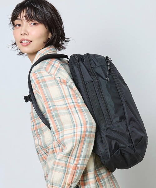 L.L.Bean（エルエルビーン）の「コンフォート・キャリー・ラップトップ・パック、24L（バックパック/リュック・レディース・ブラック・ONE SIZE）」の22枚目の写真