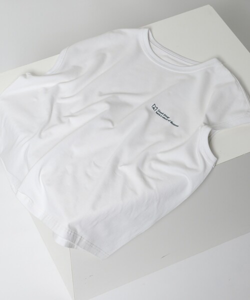 Firsthand（ファーストハンド）の「MA Firsthand/マ ファーストハンド BASIC LOGO FRENCH SLEEVE T / ワンポイント刺繍 ベーシックロゴ フレンチスリーブTシャツ（Tシャツ/カットソー・レディース・ネイビー/レッド/ブラウン/ホワイト/ブルー・FREE）」の9枚目の写真