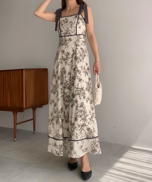 ショルダーリボンフラワーワンピース ベージュ ショルダーリボンフラワーワンピース ベージュ（shoulder ribbon