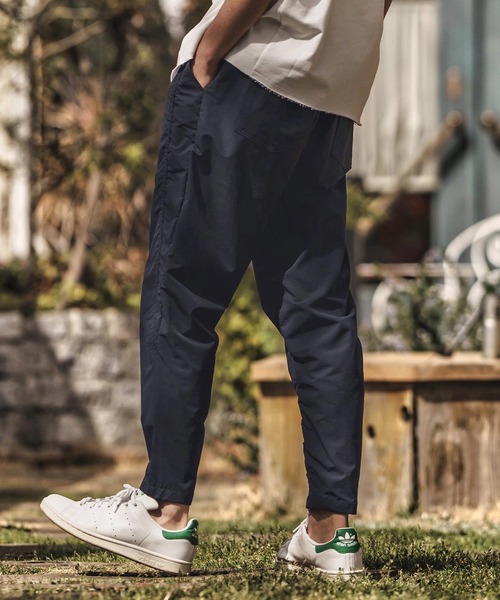 新品未使用 Lサイズ　CAMBIOパッカリングナイロンテーパードパンツ CAMBIO パンツ mp13584- パッカリングナイロンテーパードパンツ