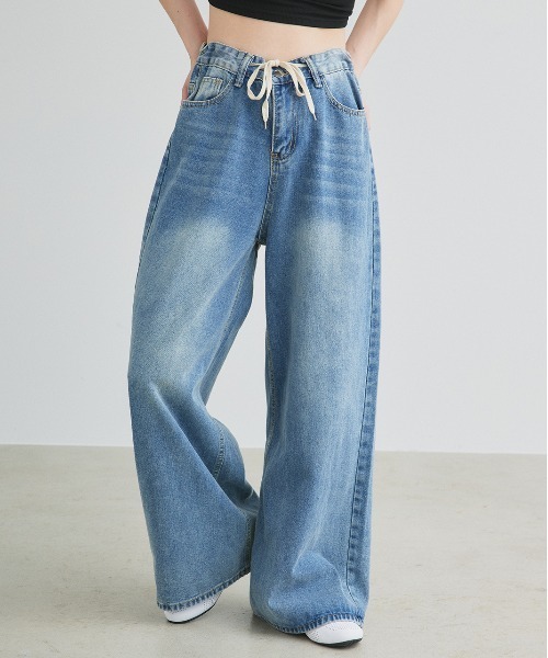 ad thie（アドティエ）の「ウエストリボン ワイドデニムパンツ（デニムパンツ・レディース・ブルー・MEDIUM/LARGE）」の9枚目の写真