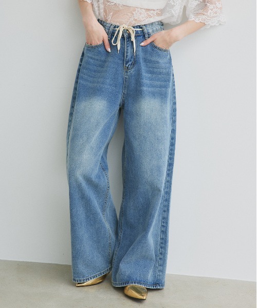 ad thie（アドティエ）の「ウエストリボン ワイドデニムパンツ（デニムパンツ・レディース・ブルー・MEDIUM/LARGE）」の22枚目の写真