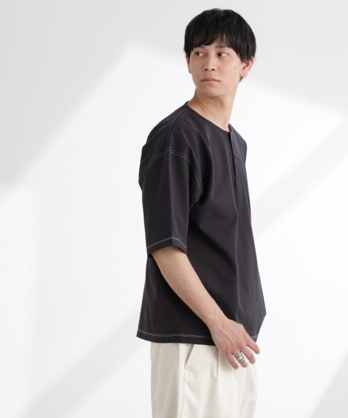 NANO universe（ナノユニバース）の「ヘビーオンスワイドヘンリーネックTシャツ 半袖（Tシャツ/カットソー・メンズ・ネイビー/ホワイト/ブラック・L/M）」の6枚目の写真