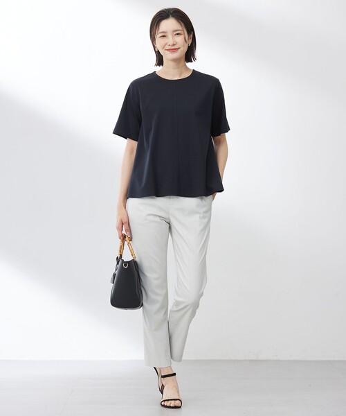 J.PRESS Ladies(J.プレス レディス)の「【洗える】コットンスムース バック プリーツ カットソー(Tシャツ/カットソー・レディース・ライトグレー系/ホワイト系/ネイビー系/ピーコックグリーン系・SMALL)」の11枚目の写真