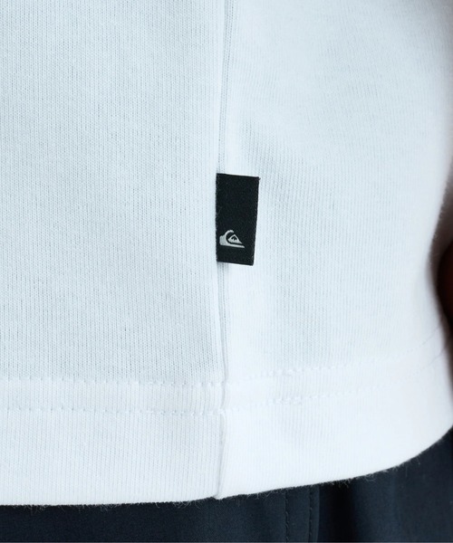 Quiksilver(クイックシルバー)の「ICON OF SURF ST /クイックシルバーバックプリント半袖Tシャツ(Tシャツ/カットソー・メンズ・ブラック/ホワイト・MEDIUM/LARGE/X-LARGE)」の4枚目の写真