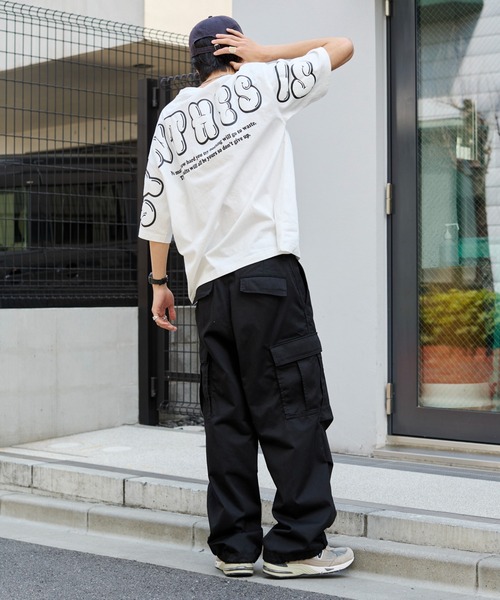 WEGO（ウィゴー）の「WEGO/【2点セット】アクセ付きストレートロゴT（Tシャツ/カットソー・メンズ・ホワイト/ブラック/ベージュ・LARGE/MEDIUM）」の13枚目の写真