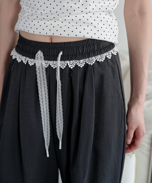 UNE MANSION(ユヌマンション)の「フロントピンタックラブリーレースストリングストレートスラックスパンツ(その他パンツ・レディース・ピンク/アイボリー/ブラック/スカイブルー・FREE)」の9枚目の写真