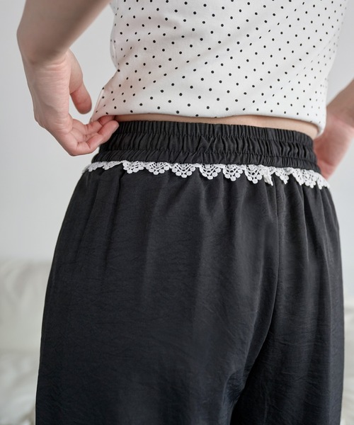 UNE MANSION(ユヌマンション)の「フロントピンタックラブリーレースストリングストレートスラックスパンツ(その他パンツ・レディース・ピンク/アイボリー/ブラック/スカイブルー・FREE)」の22枚目の写真